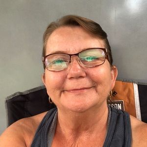 Meet your Posher, Pam